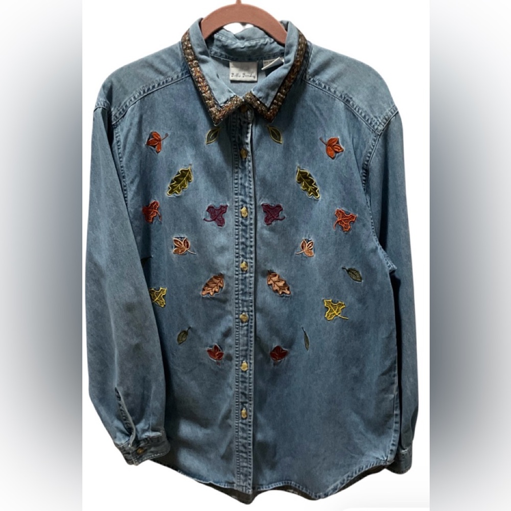 BOBBIE BROOKS Women Shirt Size L Blue Denim Embroidered 100% Cotton